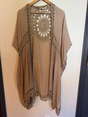 Soft Surroundings Taupe Crochet Open-Knit kimono